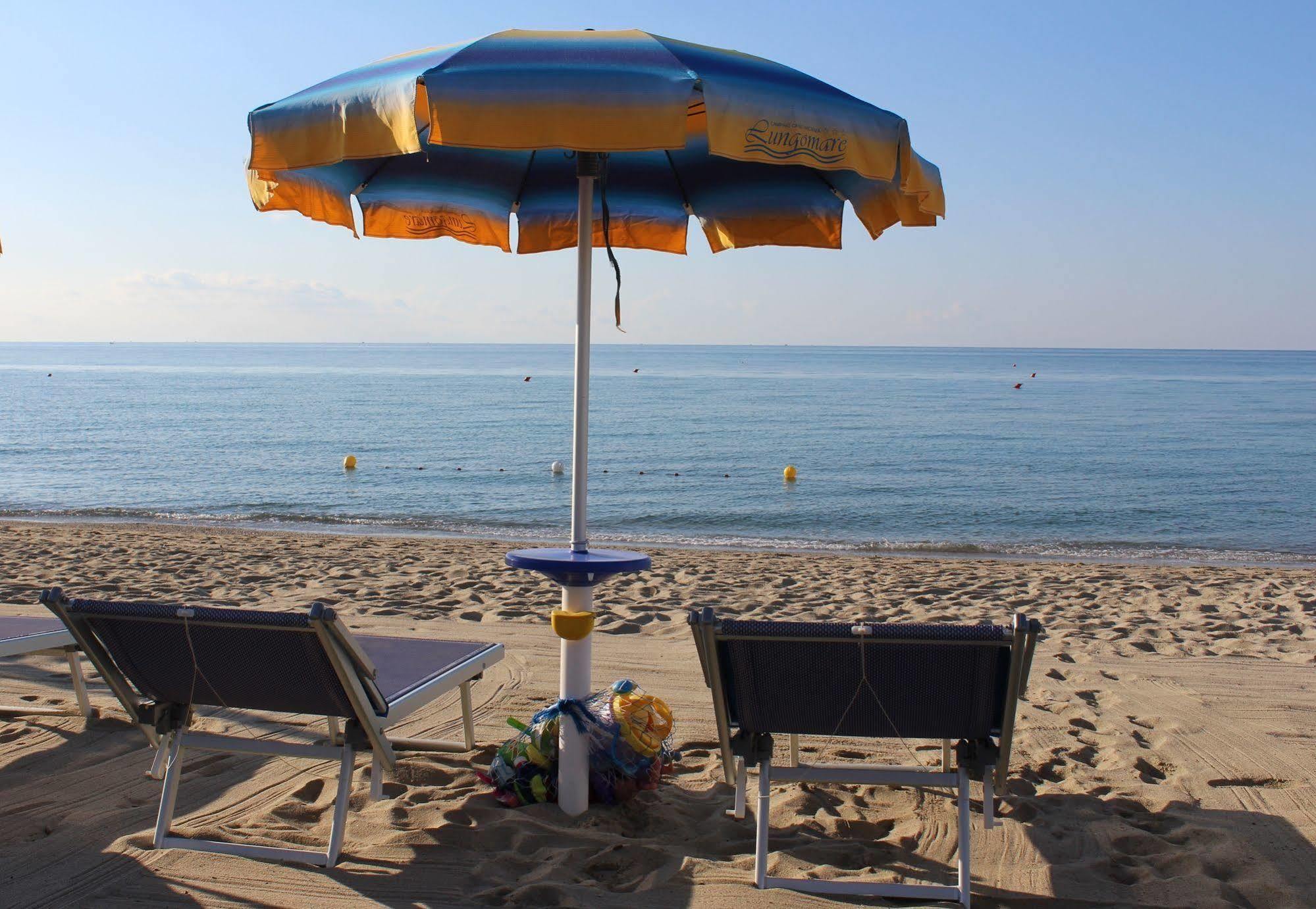 Villaggio Camping Lungomare Cropani Ngoại thất bức ảnh