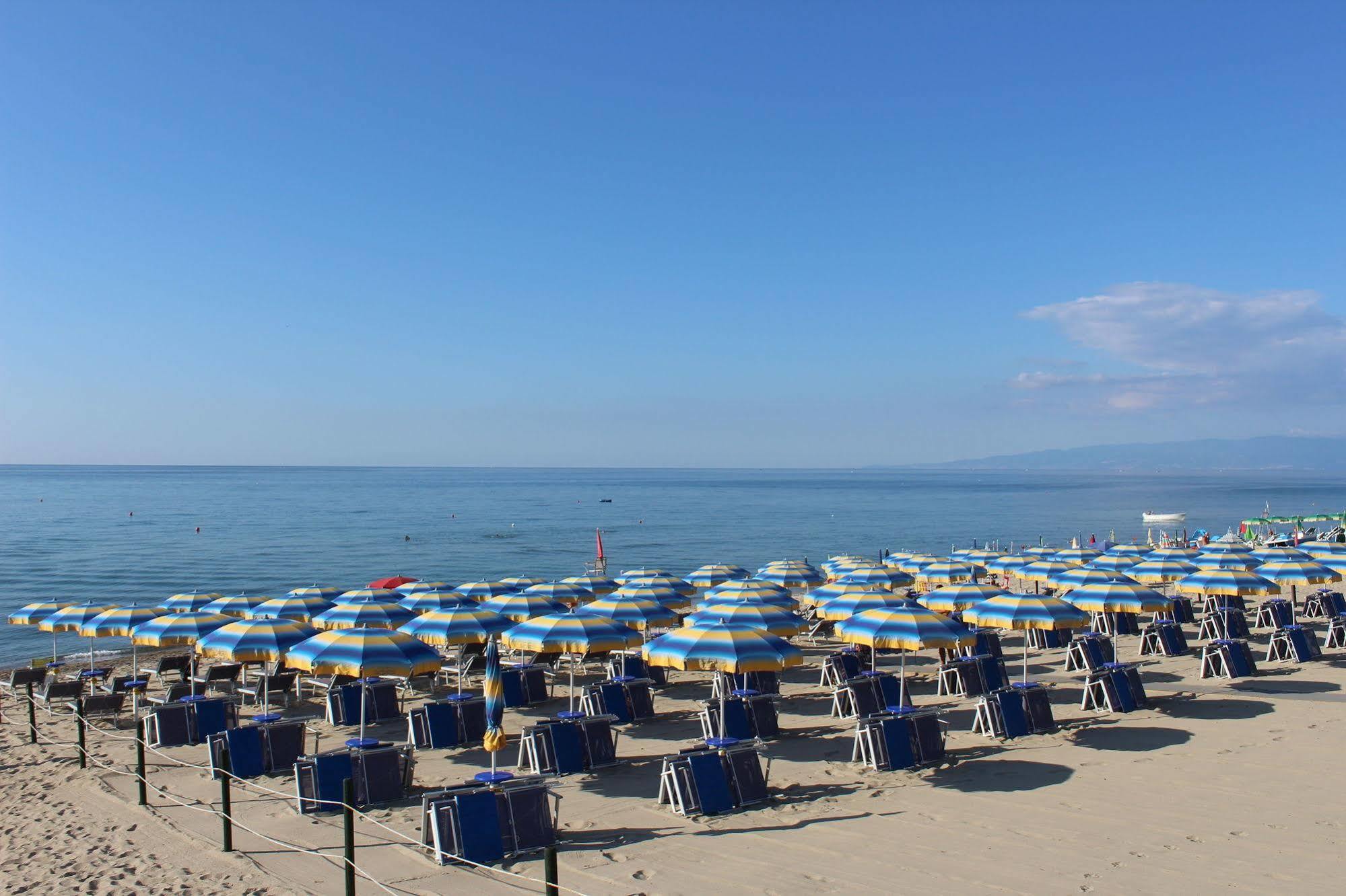 Villaggio Camping Lungomare Cropani Ngoại thất bức ảnh