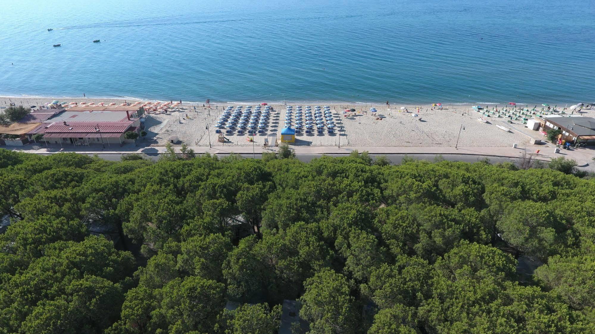Villaggio Camping Lungomare Cropani Ngoại thất bức ảnh
